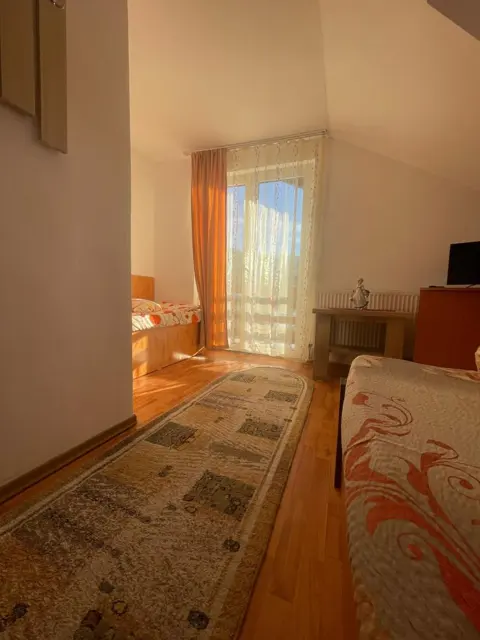 Cameră cu lumină naturală
